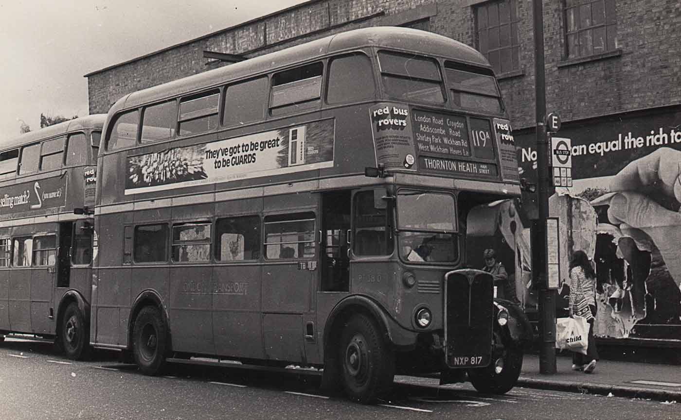 paula-roush-bus-spotting-photobook-msdm-publications-orphan1-31