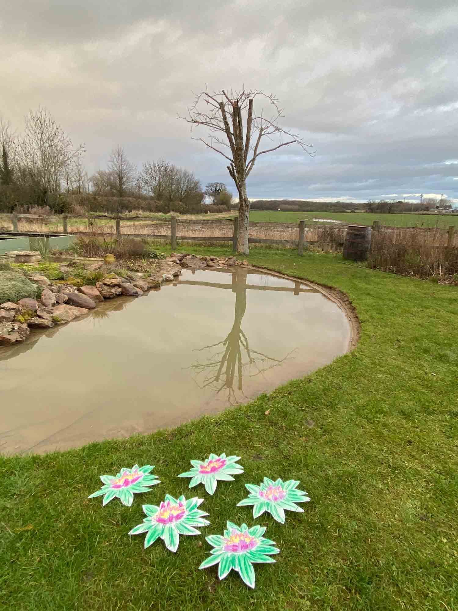 CREiA — Creative Attentive Studio  (mindful art practice / attention / body–mind ecologies) 