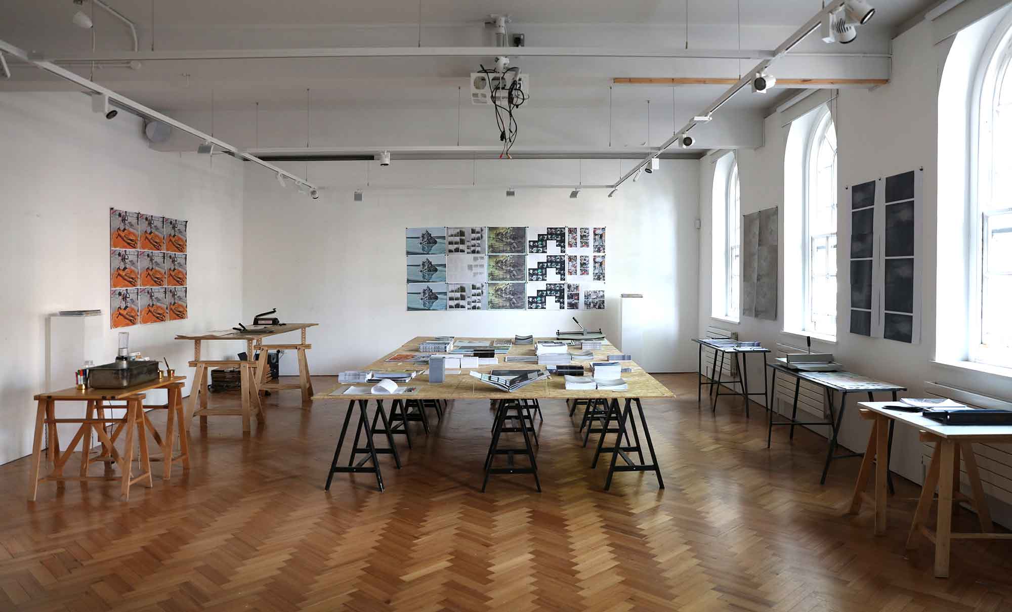liquid memories~to read with water: Open book launch, Borough Road Gallery, London, 12 May 2022